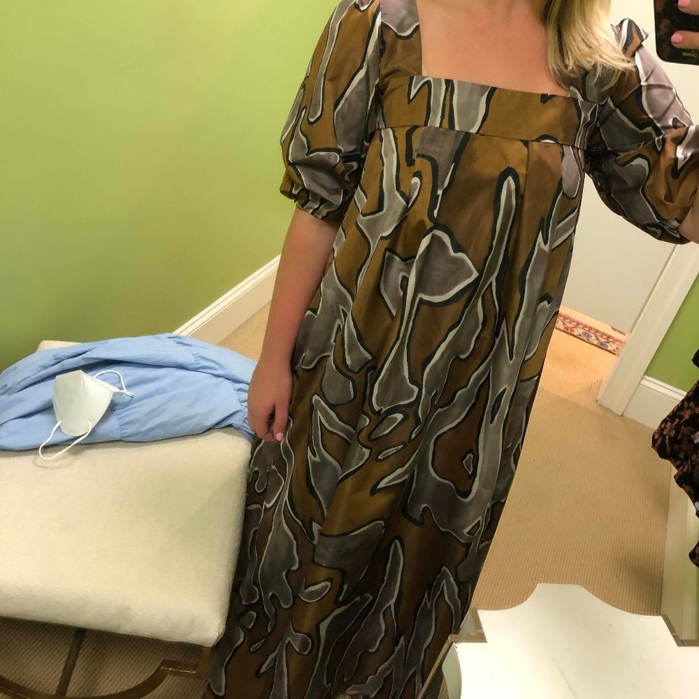 Hunter Bell Puff Sleeve Midi Dress